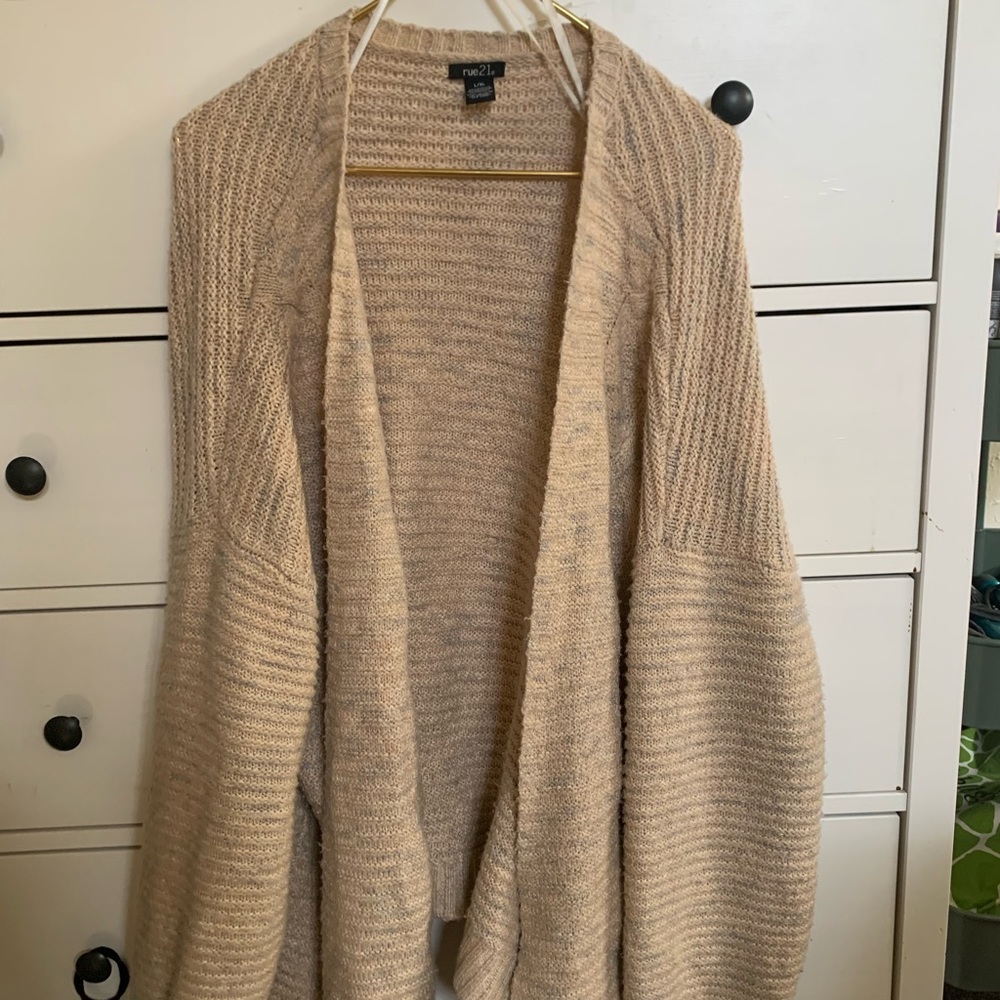 Oversized sweater cardigan